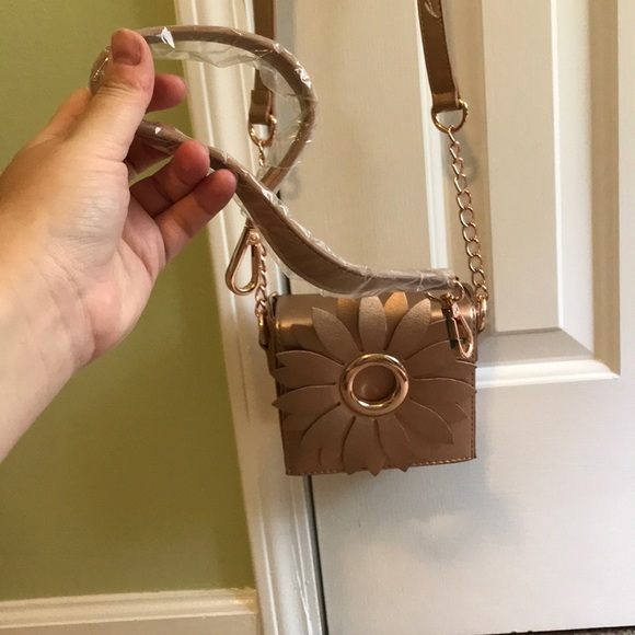 Gold Flower Opera Handbag - Picture 3 of 4